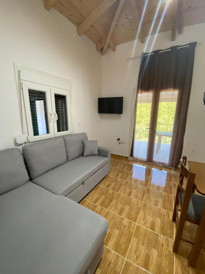 Babis Apartment Áyios Nikítas מראה חיצוני תמונה
