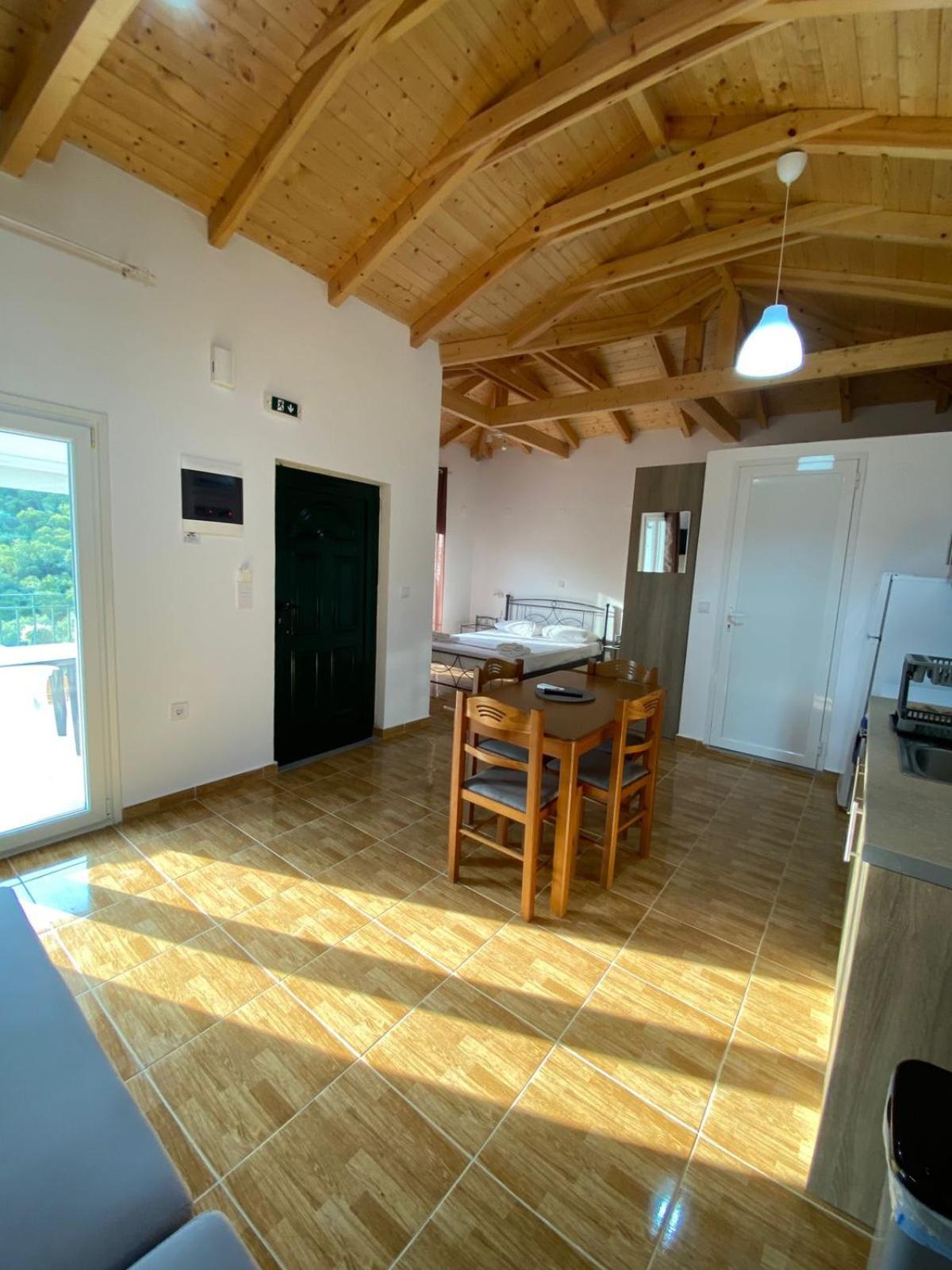 Babis Apartment Áyios Nikítas מראה חיצוני תמונה